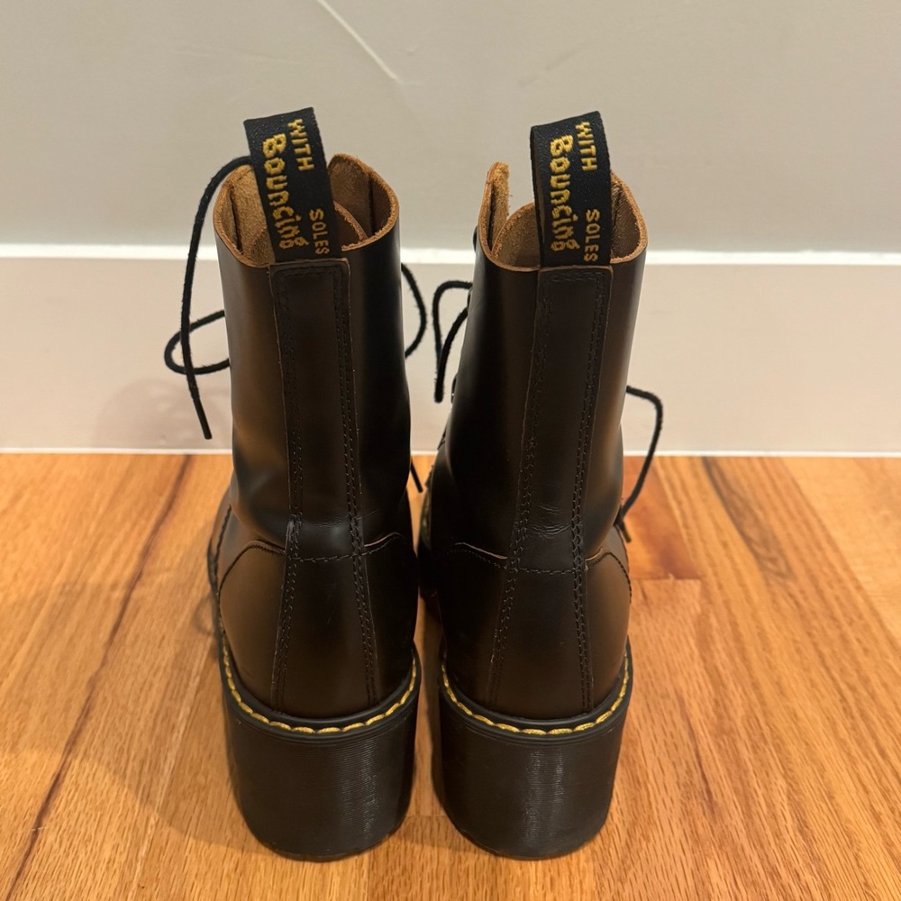 Dr. Martens Dr. Martens Leona Chunky Boots - Picture 4 of 6